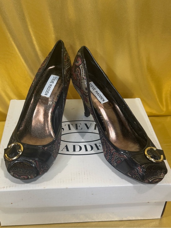 Steve Madden Shoes - NIB Vintage Steve Madden Leilani Paisley Peep-Toe Pumps Size 7.5